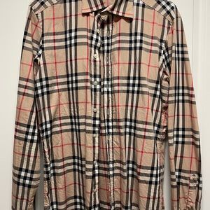 Men’s classic Burberry shirt